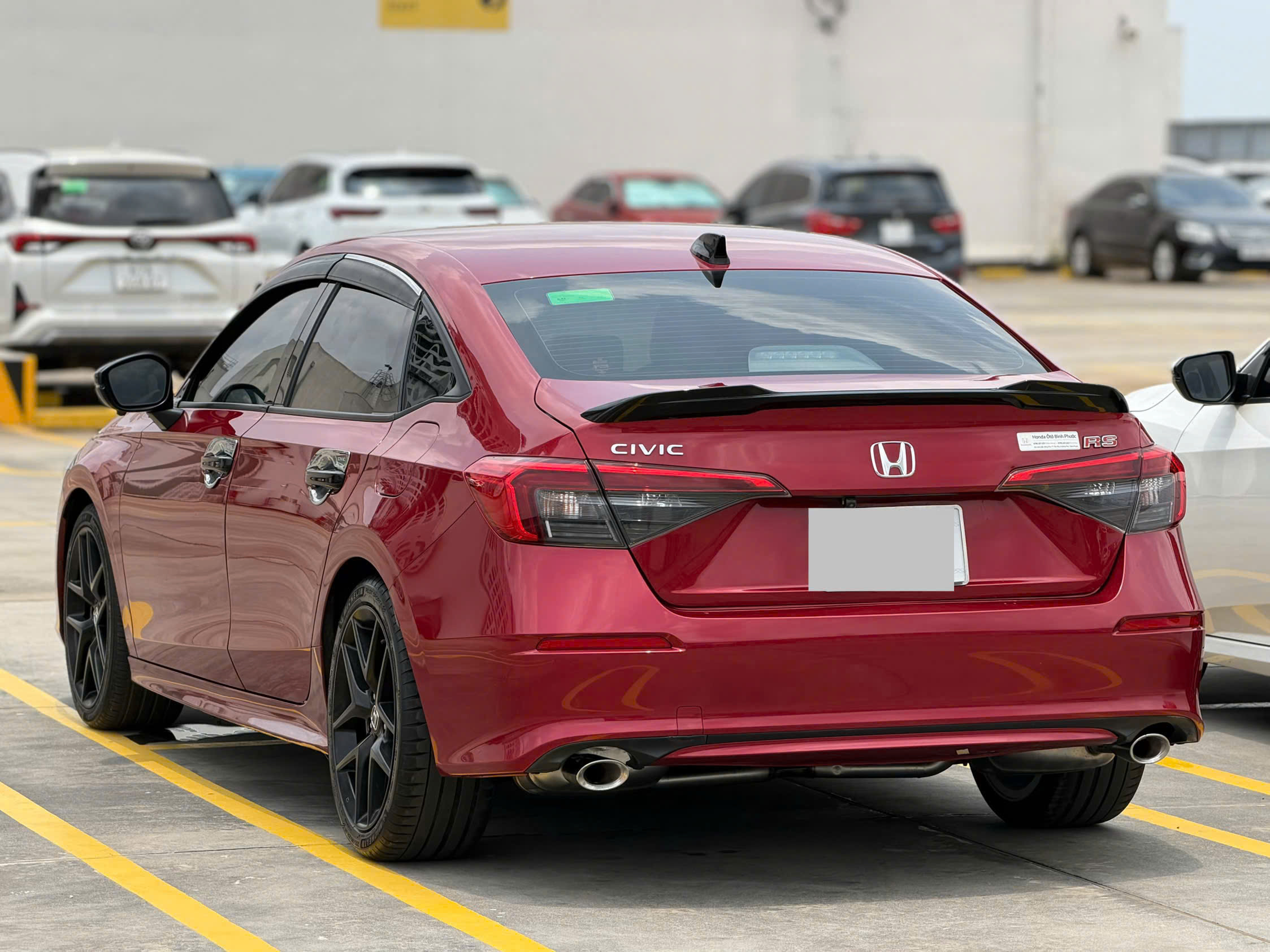 Em bán 675 Triệu bao hồ sơ sang tên + 10Triệu , Trả trước 250 Triệu nhận xe