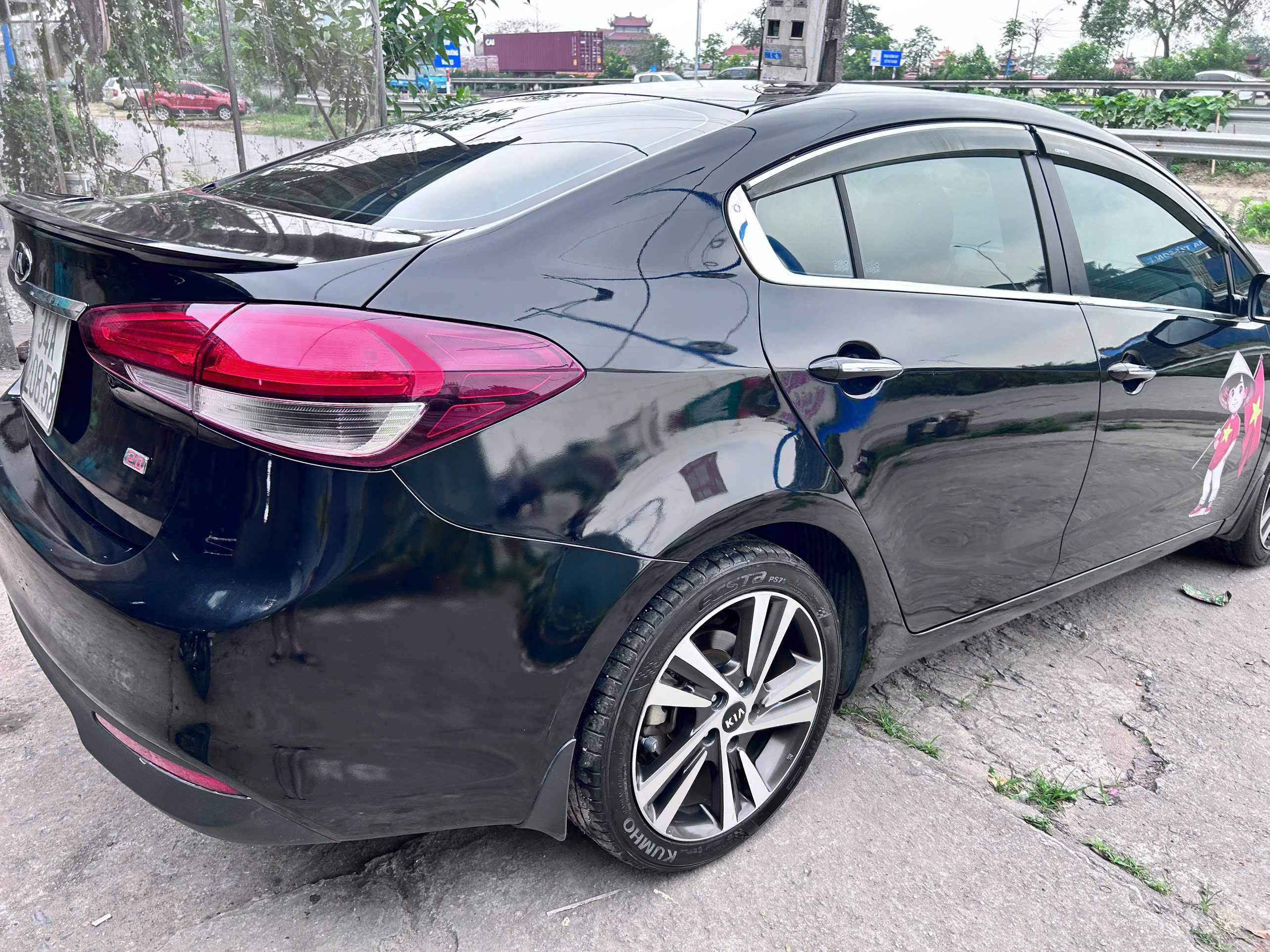 Kia Cerato 2017 bản số sàn, xe cá nhân sử dụng kỹ nên còn rất đẹp.