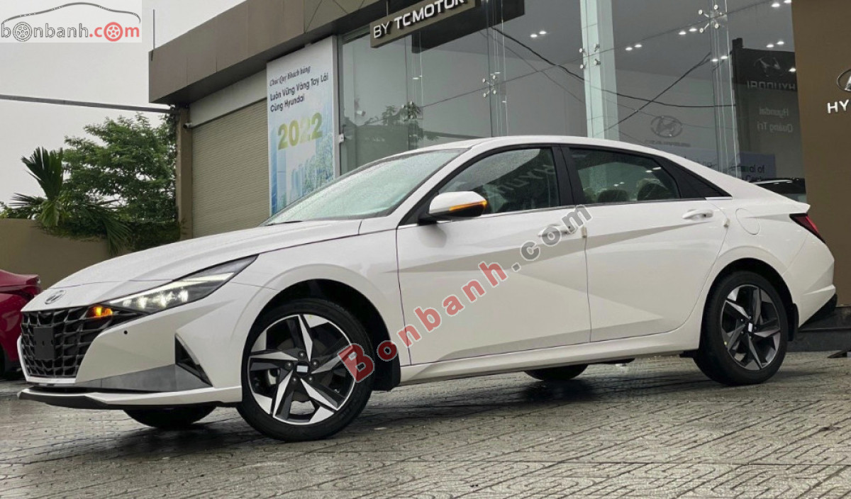 Bán ô tô Hyundai Elantra 2.0 AT Cao cấp - 2026 - xe mới