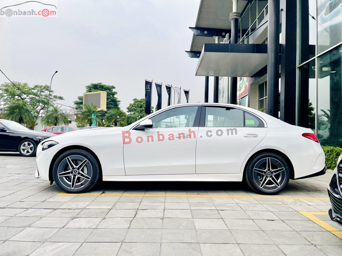 Bán ô tô Mercedes Benz C class C300 AMG - 2025 - xe mới