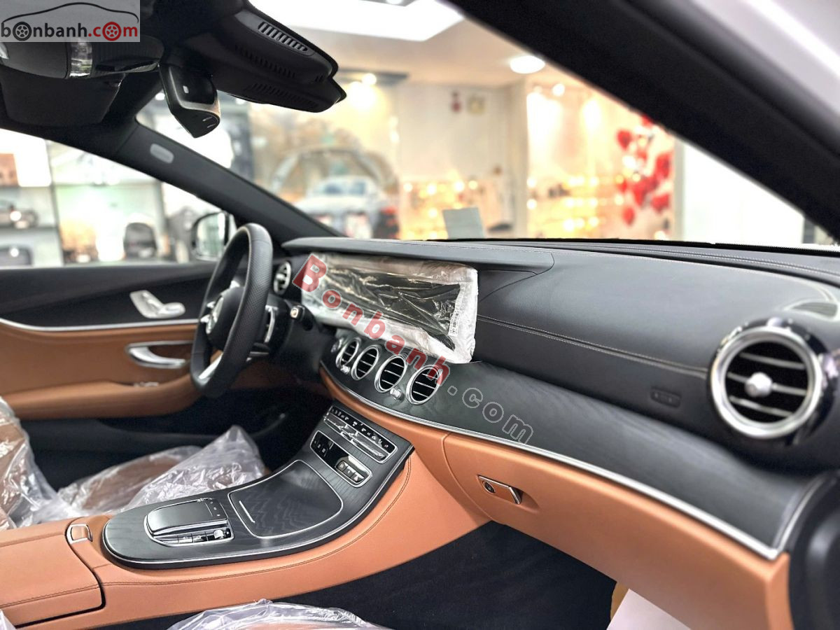 Bán ô tô Mercedes Benz E class E300 AMG - 2025 - xe mới