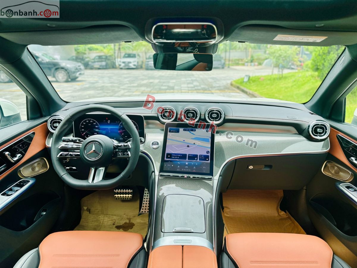 Bán ô tô Mercedes Benz C class C300 AMG - 2025 - xe mới