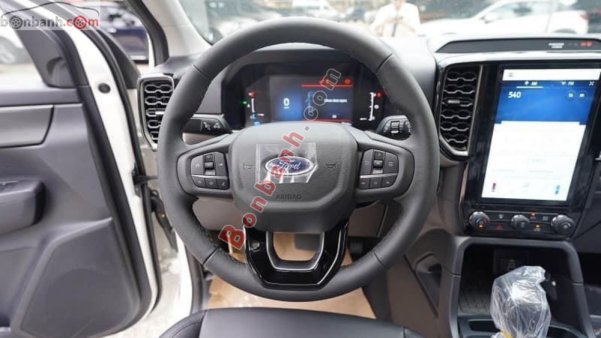 Bán ô tô Ford Everest Ambiente 2.0L 4x2 AT - 2026 - xe mới