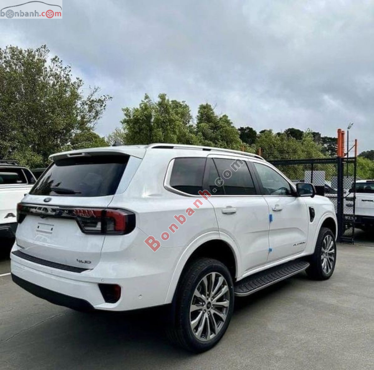 Bán ô tô Ford Everest Platinum 2.0L 4x4 AT - 2026 - xe mới