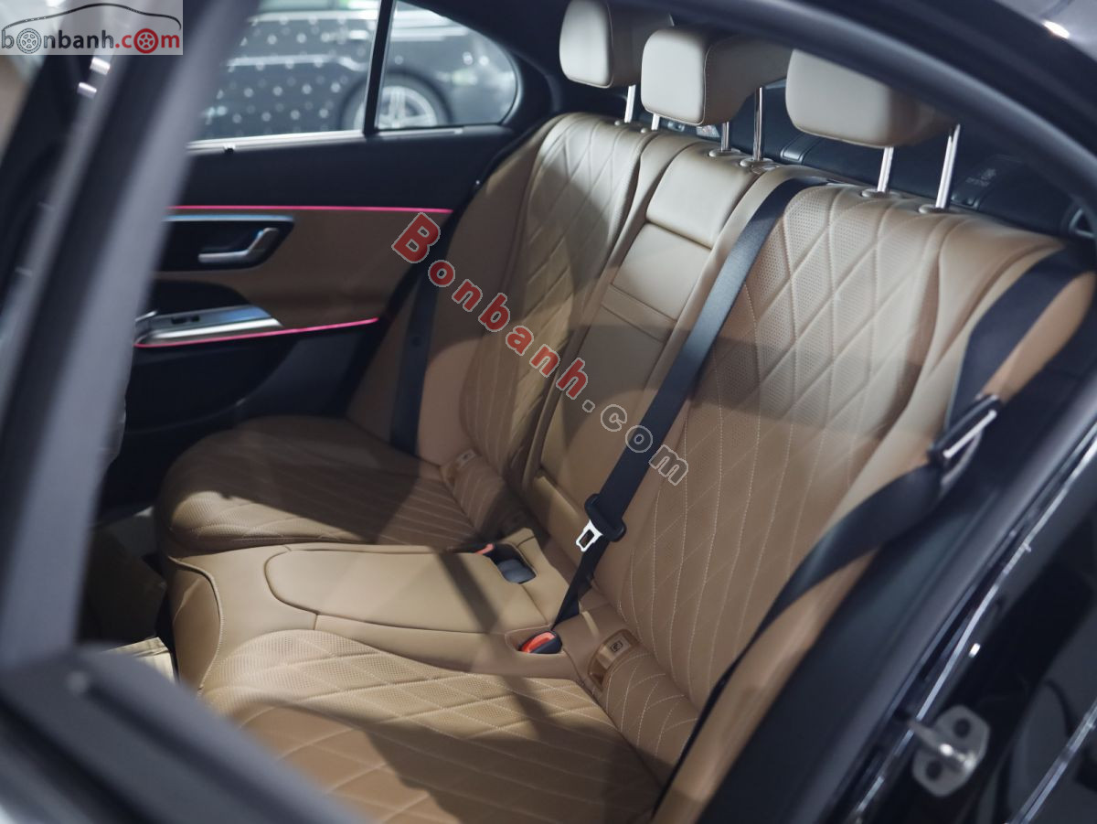 Bán ô tô Mercedes Benz E class E300 AMG - 2025 - xe cũ