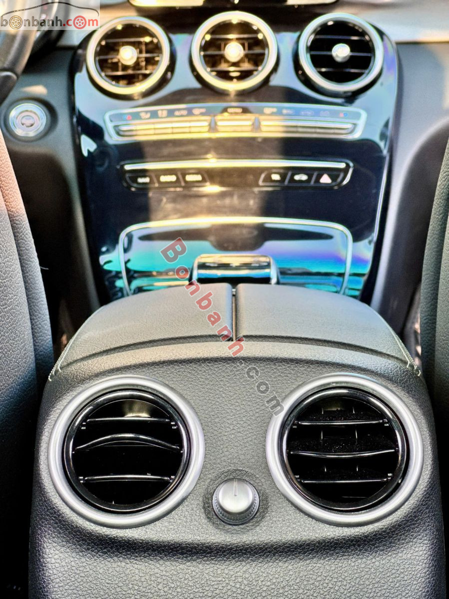 Bán ô tô Mercedes Benz C class C180 - 2020 - xe cũ