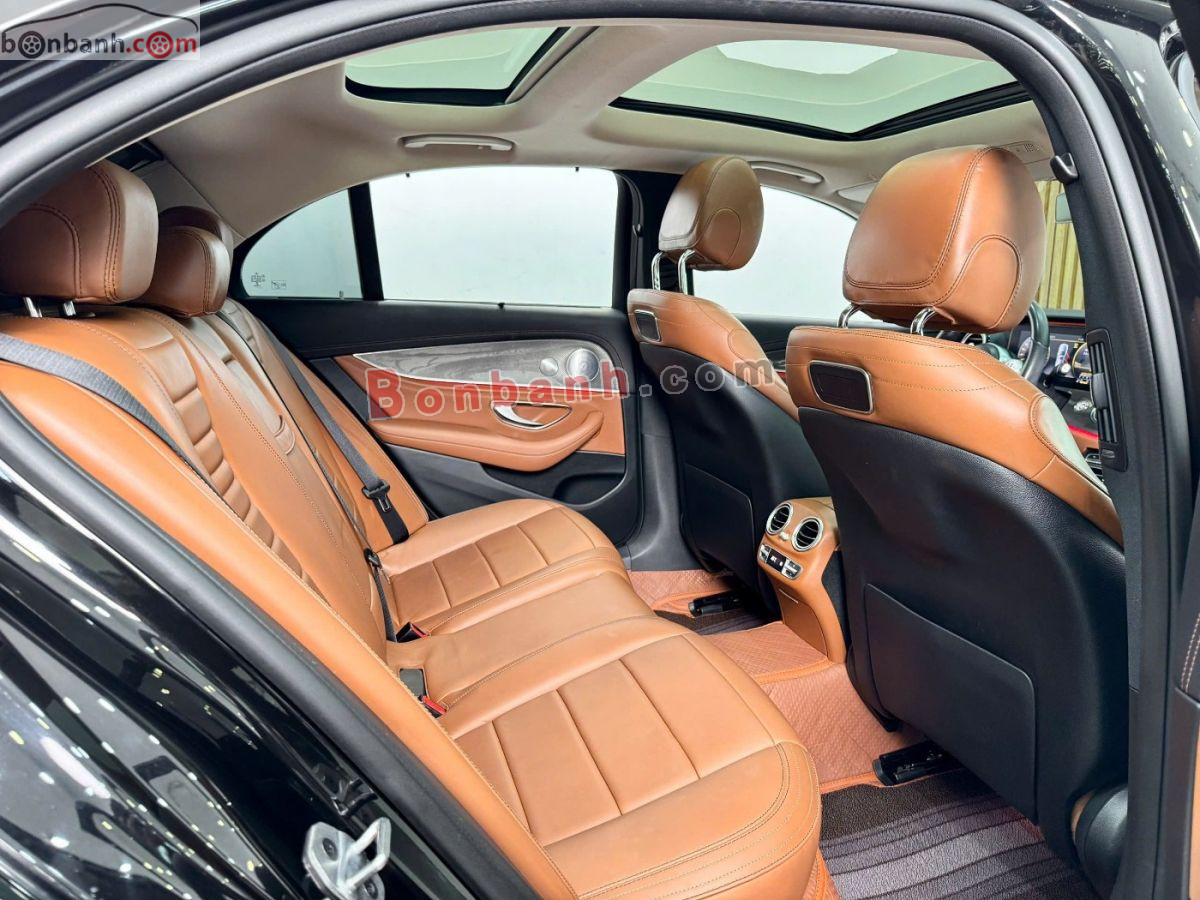 Bán ô tô Mercedes Benz E class E300 AMG - 2019 - xe cũ