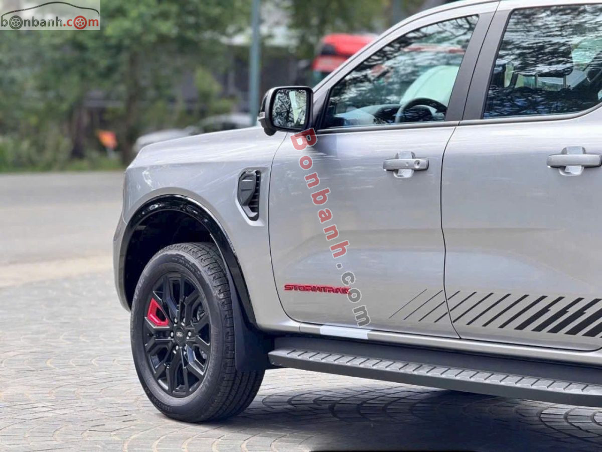 Bán ô tô Ford Ranger Stormtrak 2.0L 4x4 AT - 2025 - xe mới