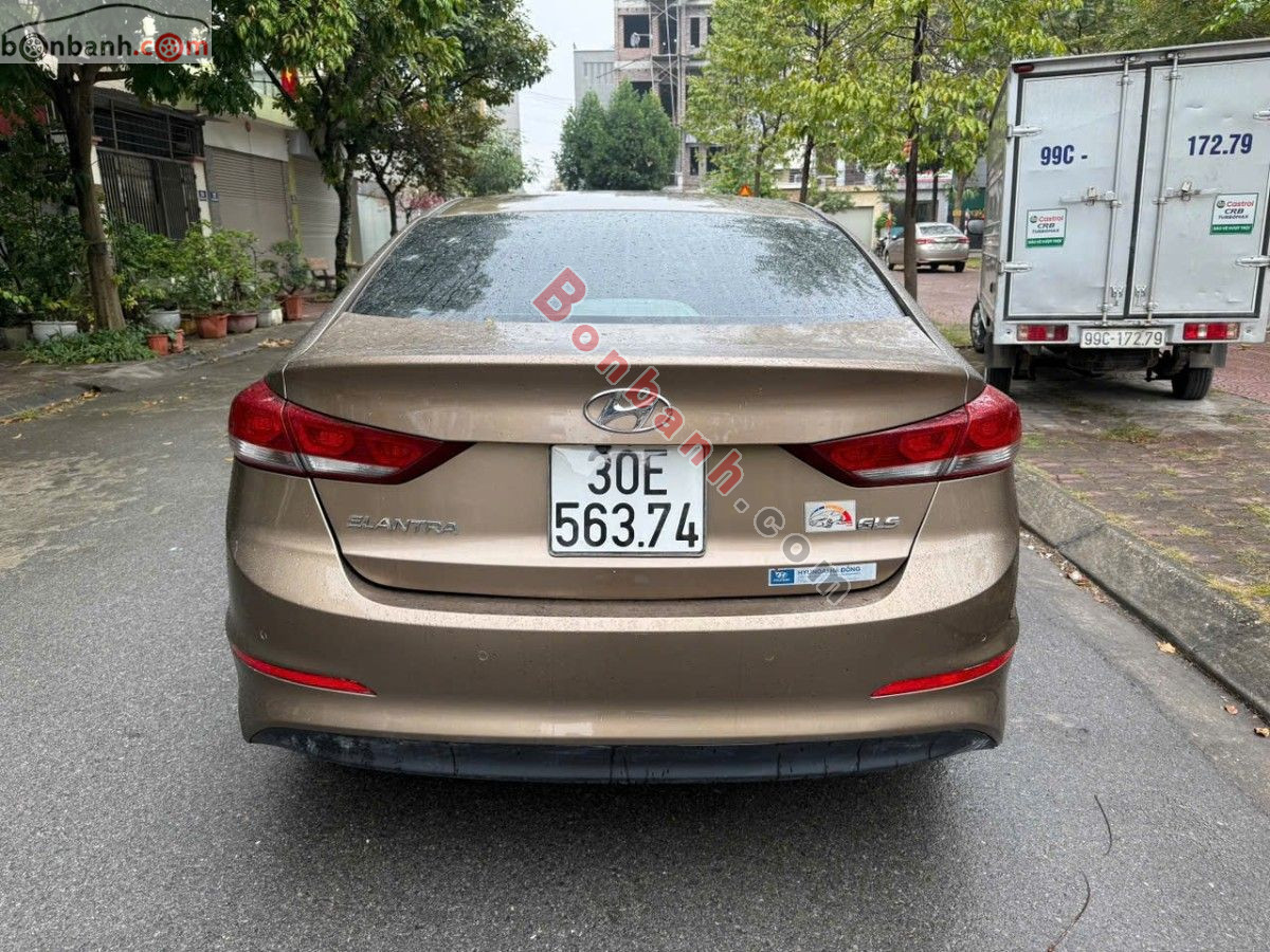 Bán ô tô Hyundai Elantra 2.0 AT - 2016 - xe cũ