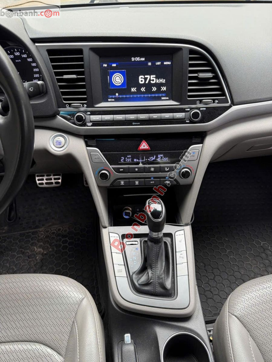 Bán ô tô Hyundai Elantra 2.0 AT - 2016 - xe cũ
