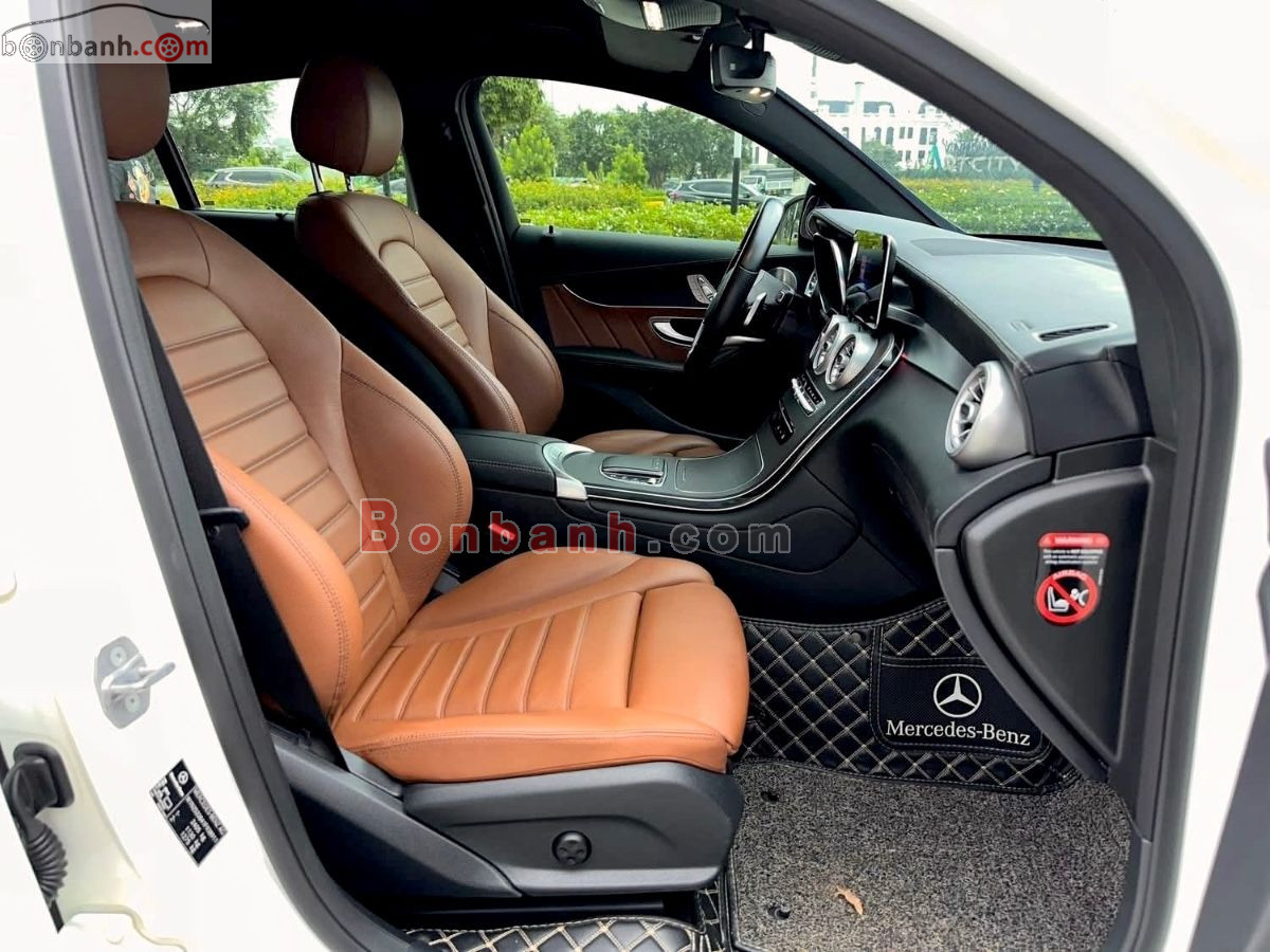 Bán ô tô Mercedes Benz GLC 300 4Matic Coupe - 2021 - xe cũ