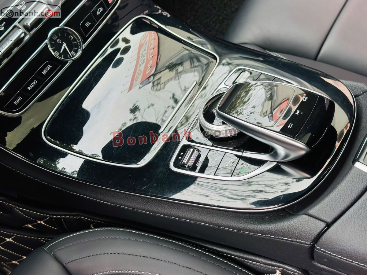 Bán ô tô Mercedes Benz E class E300 AMG - 2019 - xe cũ