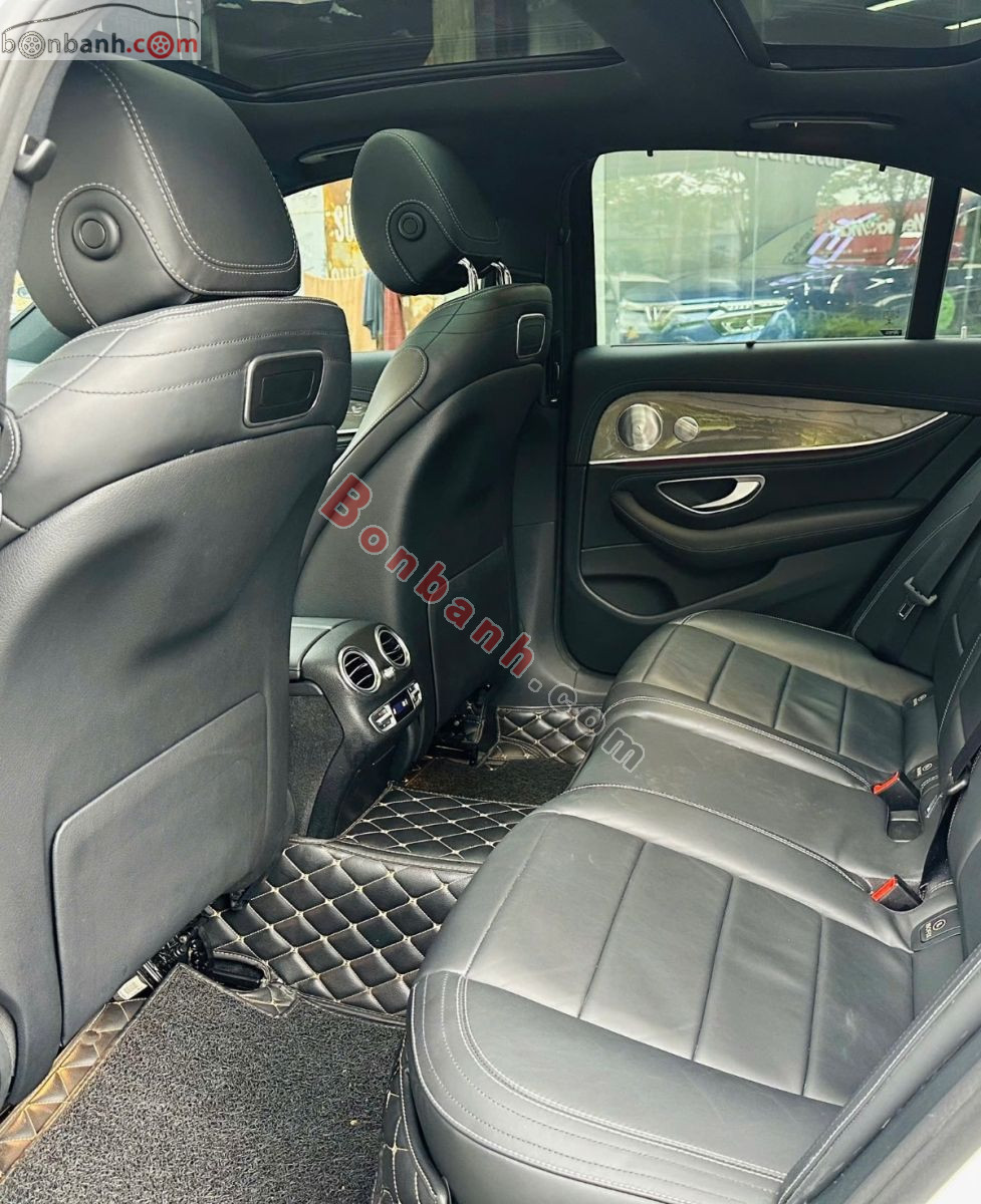 Bán ô tô Mercedes Benz E class E300 AMG - 2019 - xe cũ