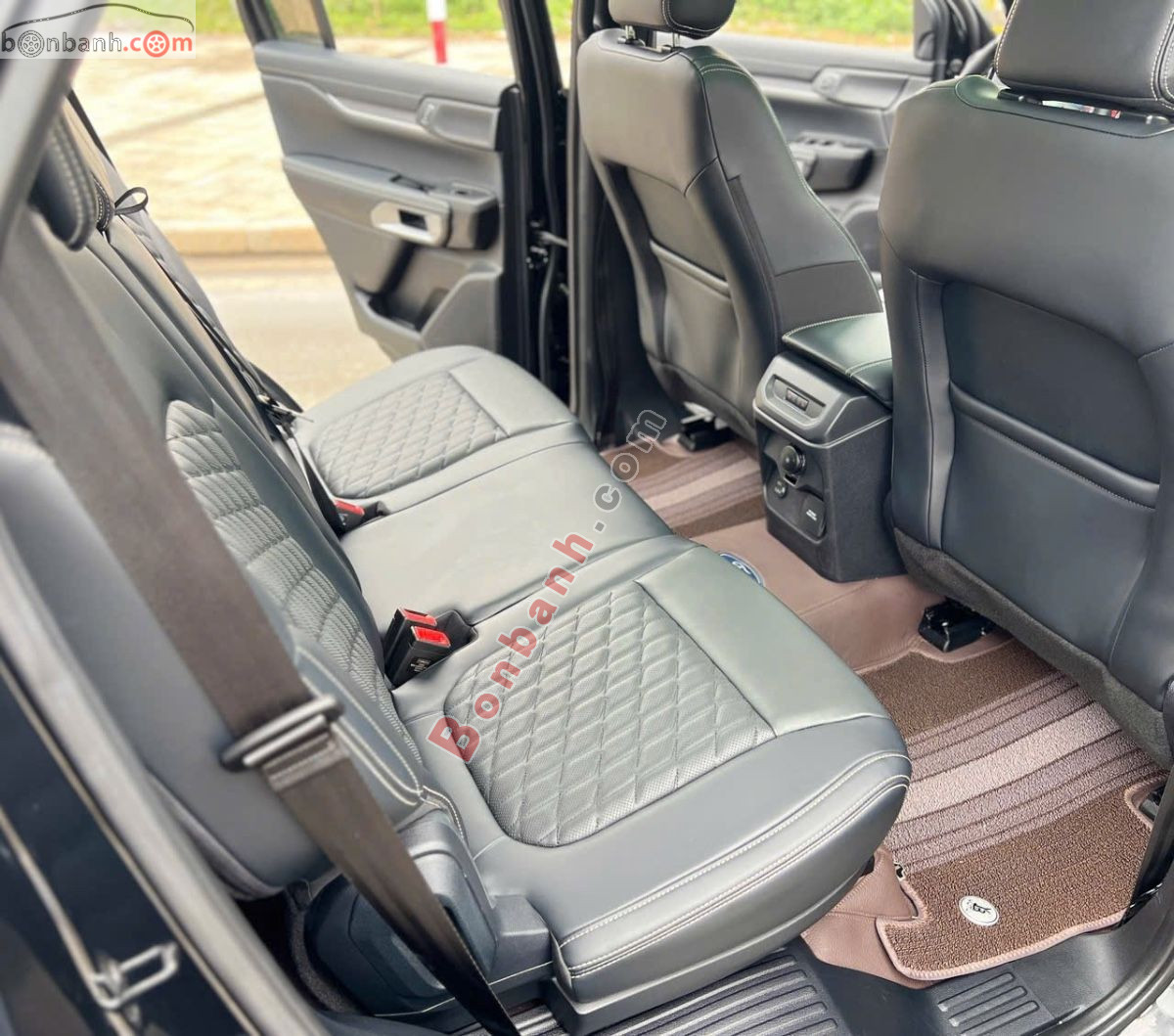 Bán ô tô Ford Everest Platinum 2.0L 4x4 AT - 2025 - xe cũ