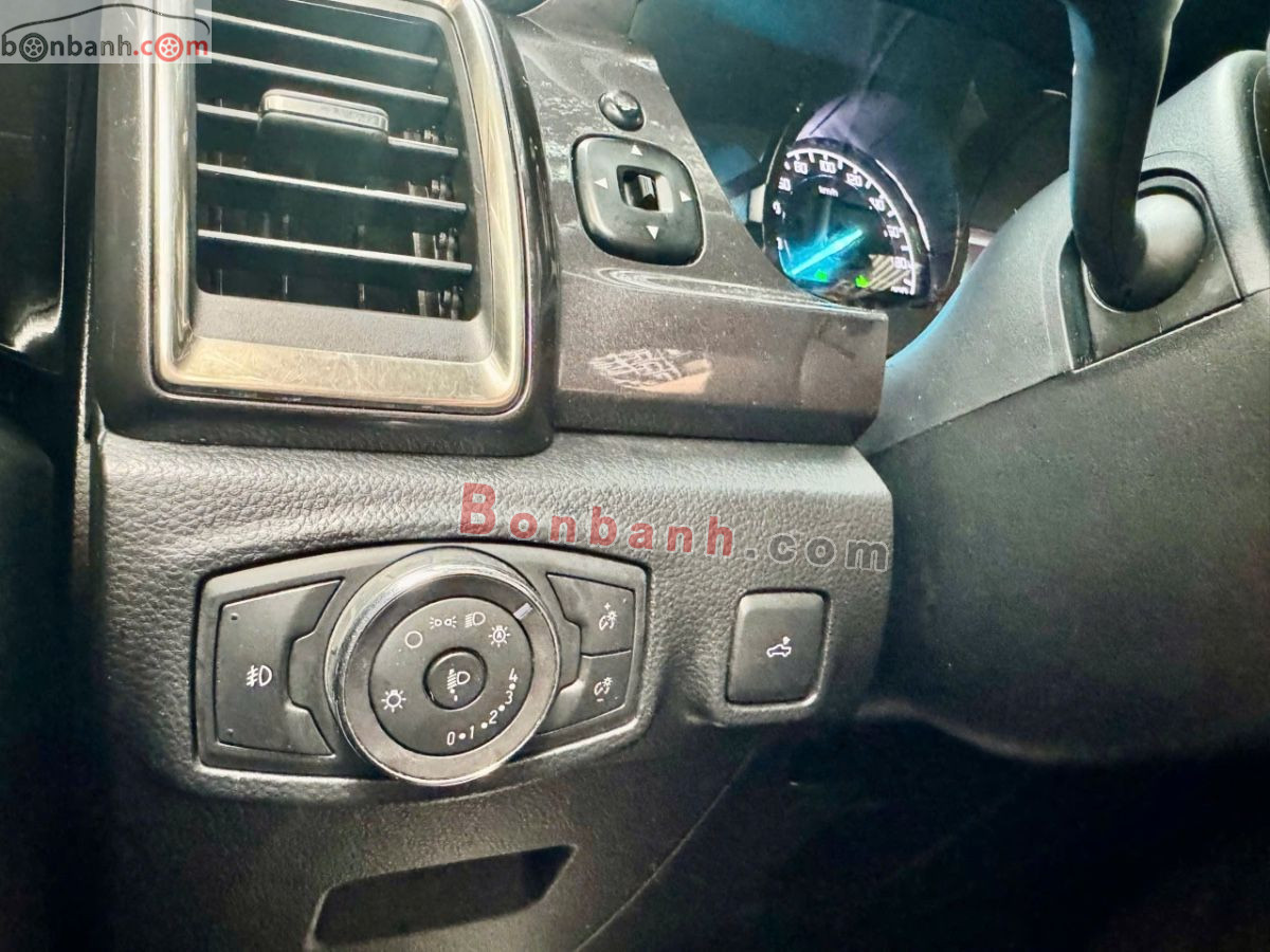 Bán ô tô Ford Ranger Wildtrak 2.0L 4x4 AT - 2018 - xe cũ