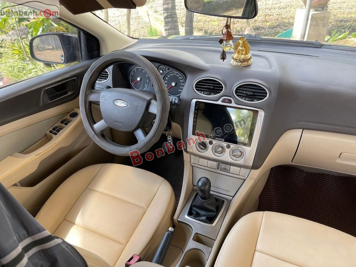 Bán ô tô Ford Focus 1.8 MT - 2010 - xe cũ