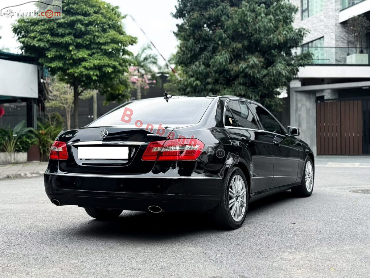 Bán ô tô Mercedes Benz E class E300 - 2011 - xe cũ