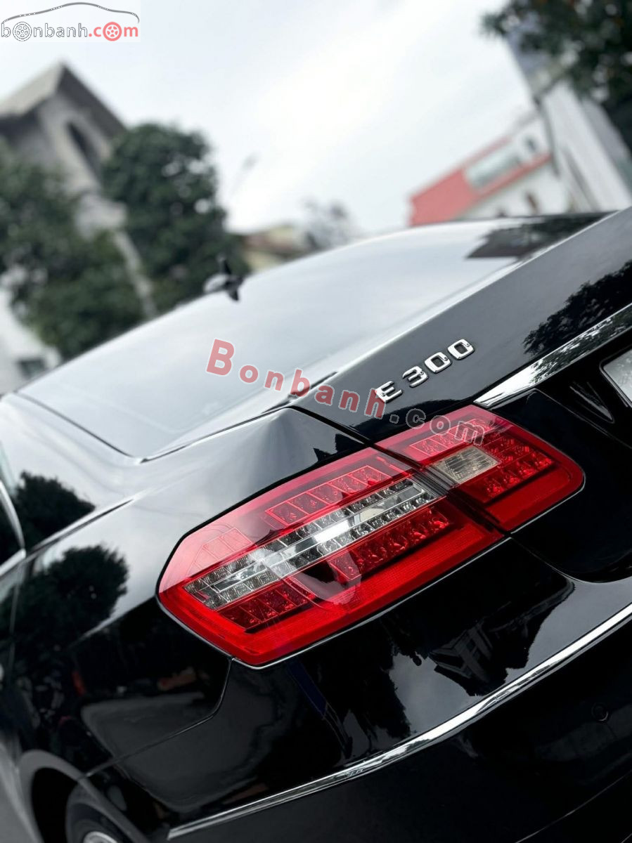 Bán ô tô Mercedes Benz E class E300 - 2011 - xe cũ