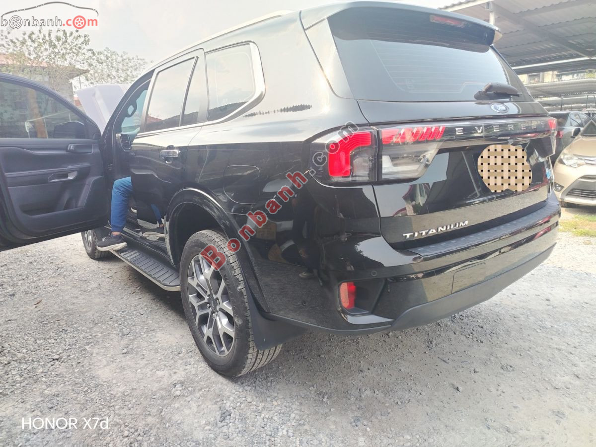 Bán ô tô Ford Everest Titanium Plus 2.0L 4x4 AT - 2023 - xe cũ
