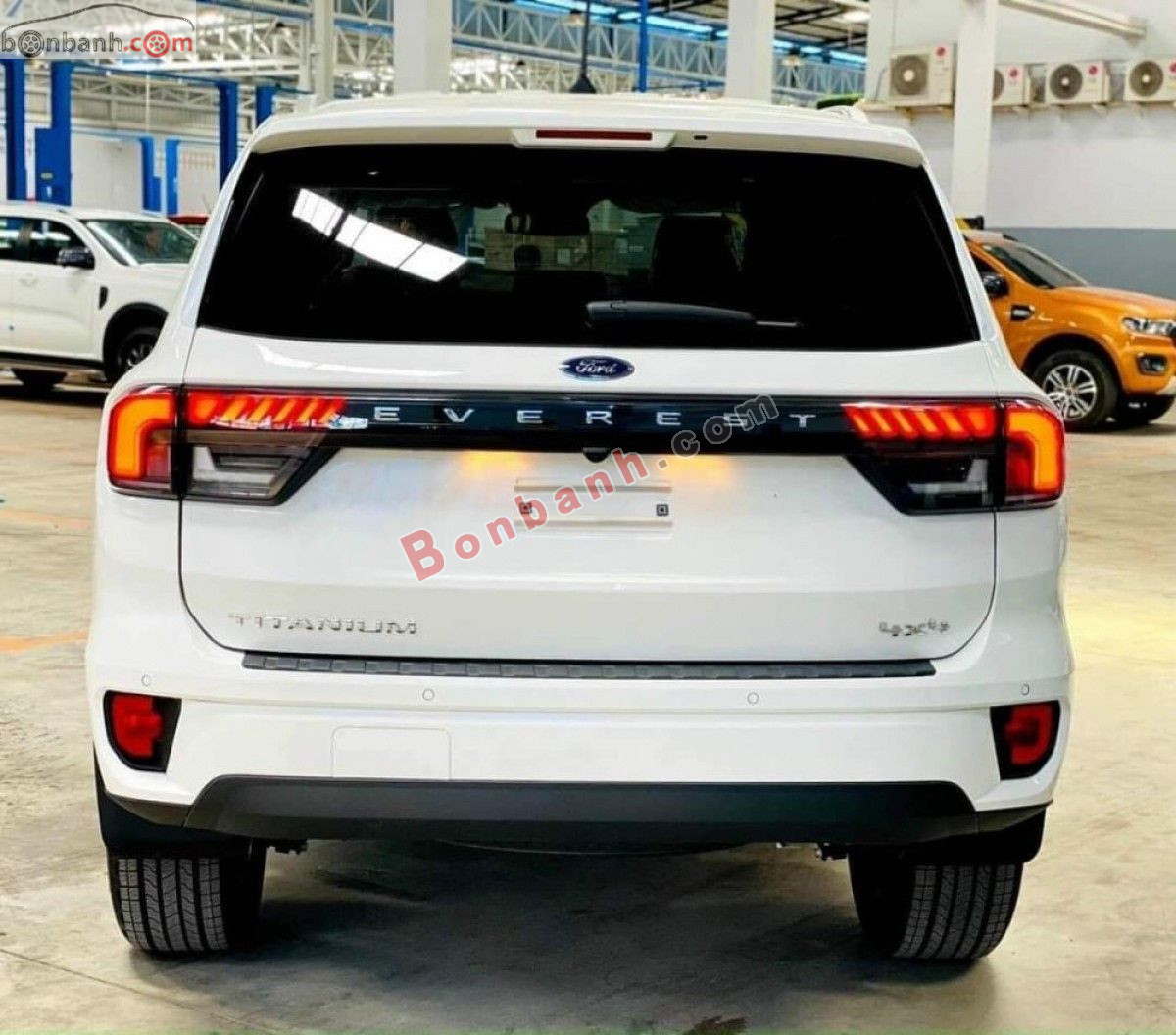 Bán ô tô Ford Everest Titanium Plus 2.0L 4x4 AT - 2026 - xe mới