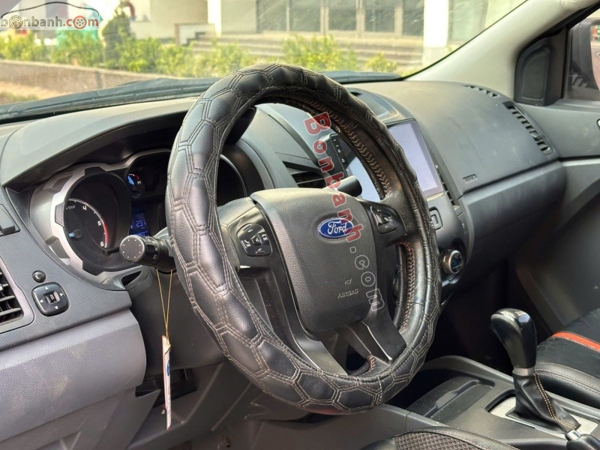 Bán ô tô Ford Ranger Wildtrak 2.2L 4x2 AT - 2015 - xe cũ