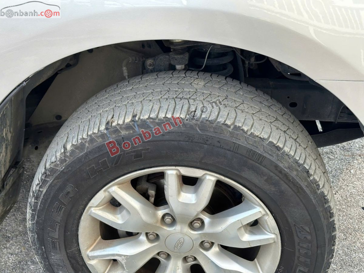 Bán ô tô Ford Ranger Wildtrak 2.2L 4x2 AT - 2015 - xe cũ