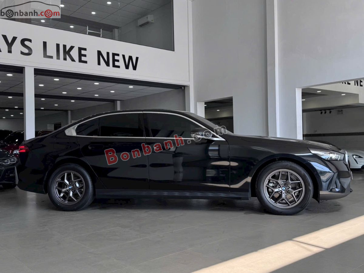 Bán ô tô BMW 5 Series 520i - 2024 - xe cũ