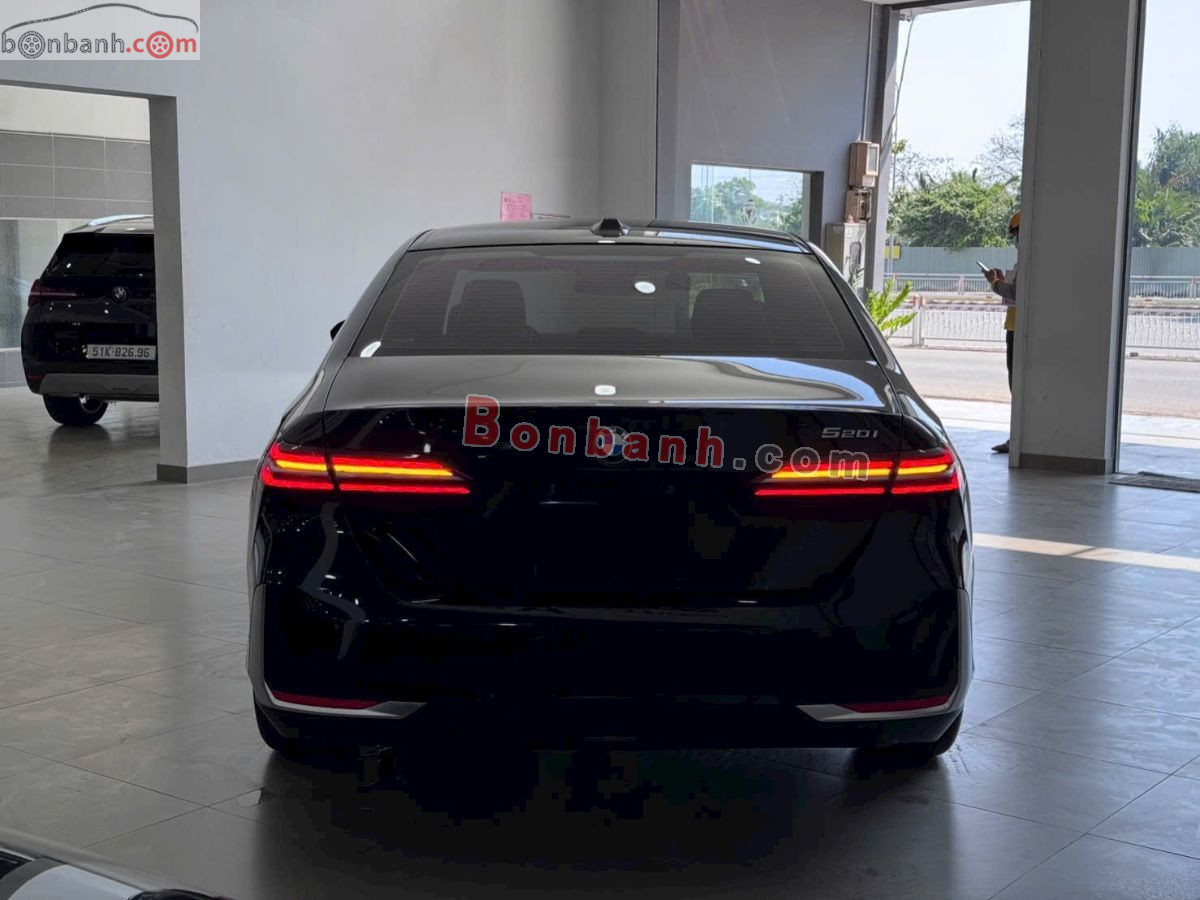 Bán ô tô BMW 5 Series 520i - 2024 - xe cũ