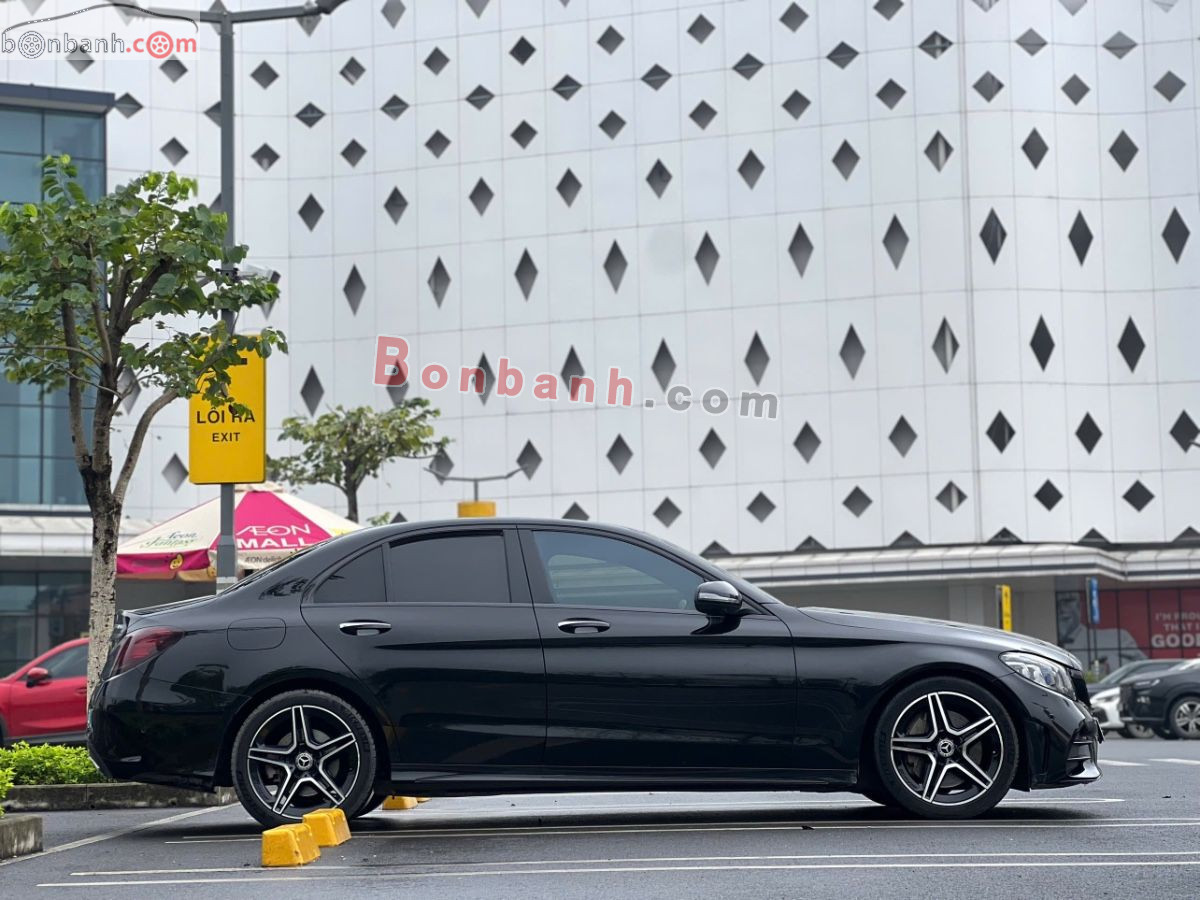 Bán ô tô Mercedes Benz C class C300 AMG - 2020 - xe cũ