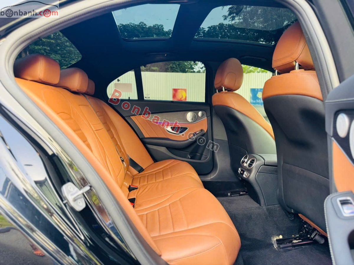 Bán ô tô Mercedes Benz C class C300 AMG - 2020 - xe cũ