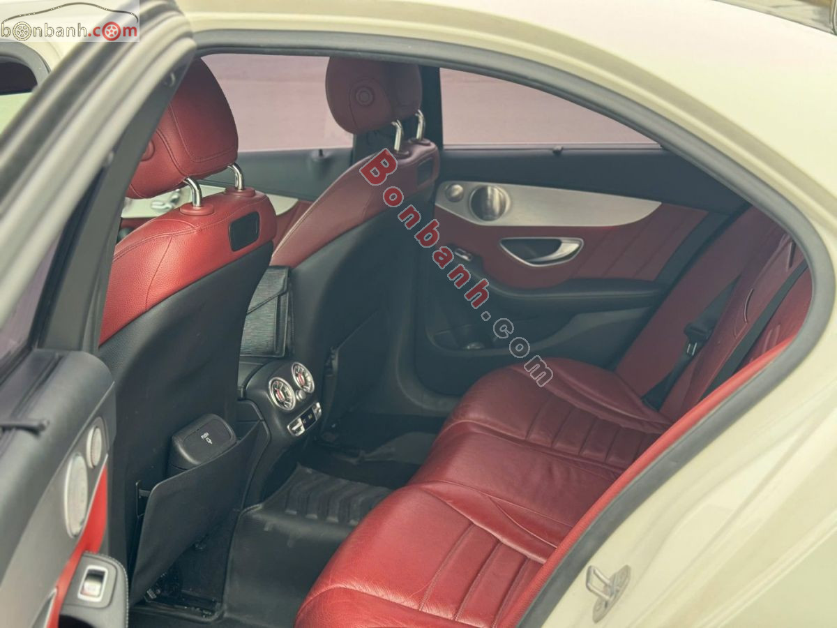 Bán ô tô Mercedes Benz C class C300 AMG - 2017 - xe cũ