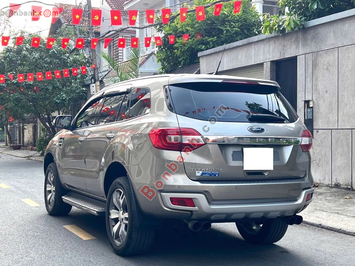 Bán ô tô Ford Everest Titanium 2.2L 4x2 AT - 2017 - xe cũ