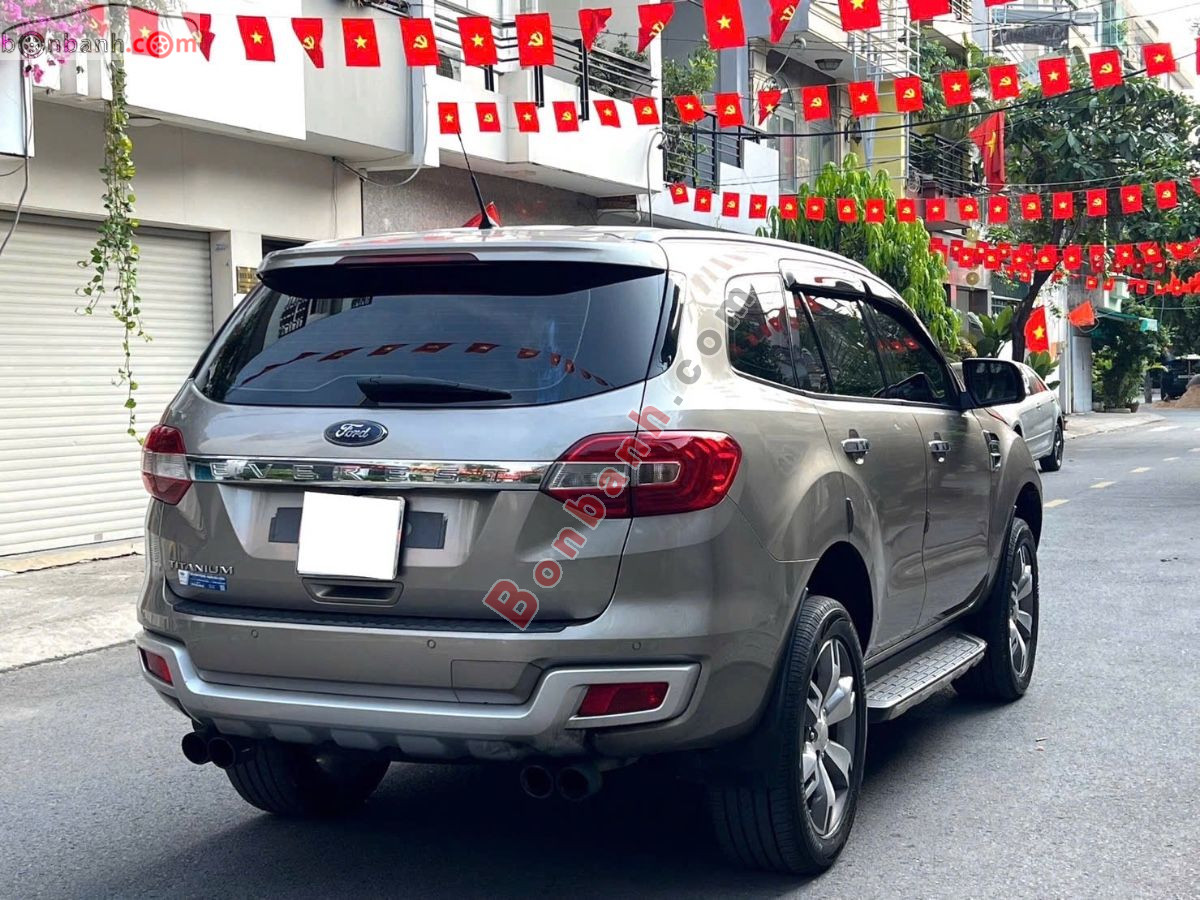 Bán ô tô Ford Everest Titanium 2.2L 4x2 AT - 2017 - xe cũ