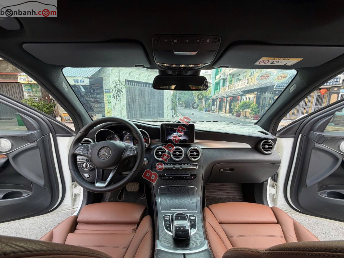 Bán ô tô Mercedes Benz GLC 300 4Matic - 2017 - xe cũ