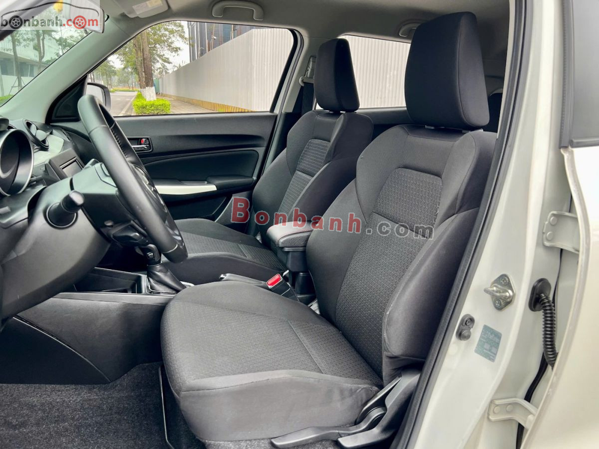 Bán ô tô Suzuki Swift GLX 1.2 AT - 2020 - xe cũ