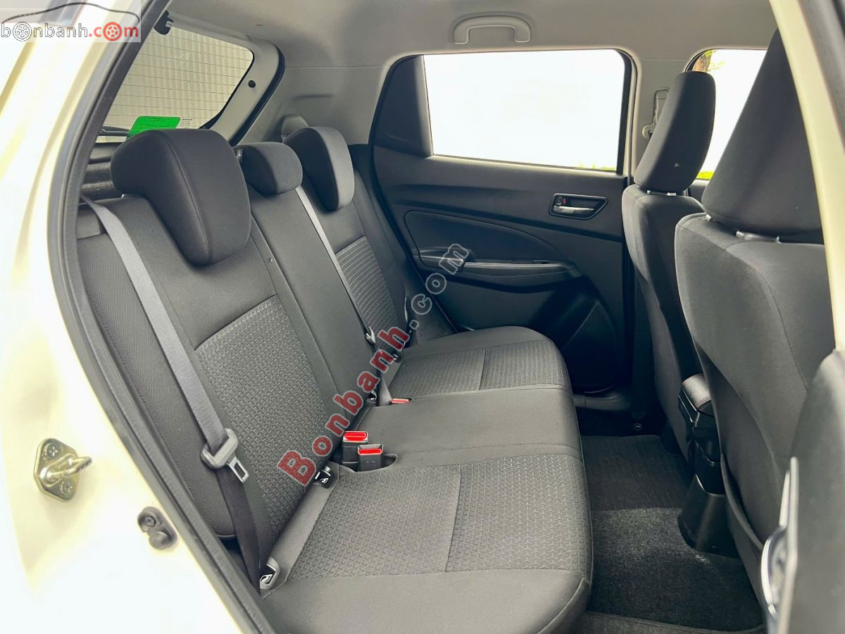 Bán ô tô Suzuki Swift GLX 1.2 AT - 2020 - xe cũ