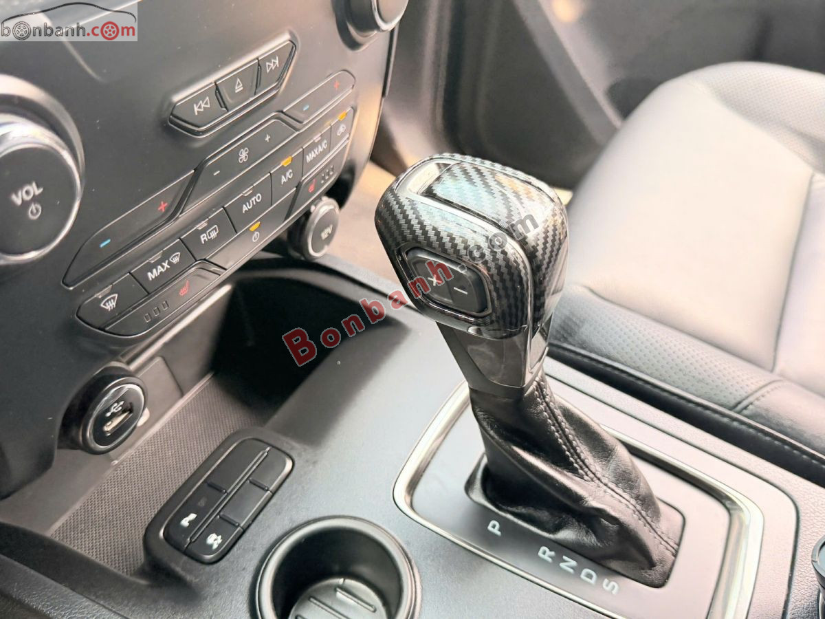 Bán ô tô Ford Everest Titanium 2.0L 4x2 AT - 2019 - xe cũ