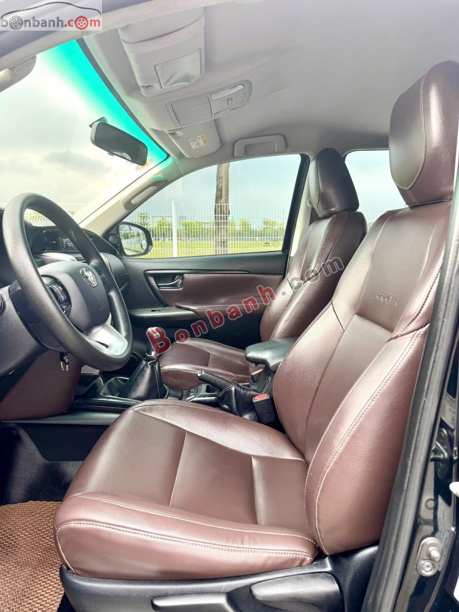 Bán ô tô Toyota Fortuner 2.4G 4x2 MT - 2017 - xe cũ