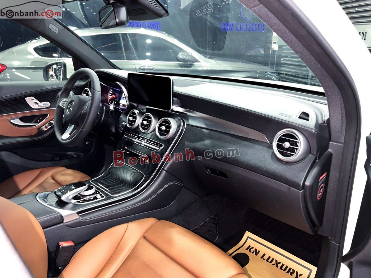 Bán ô tô Mercedes Benz GLC 300 4Matic - 2018 - xe cũ