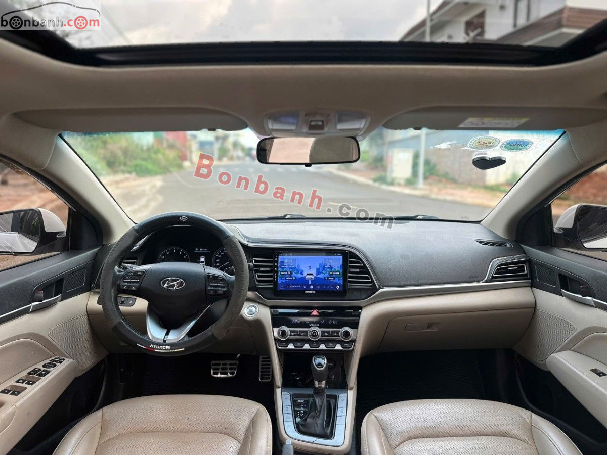 Bán ô tô Hyundai Elantra 2.0 AT - 2022 - xe cũ