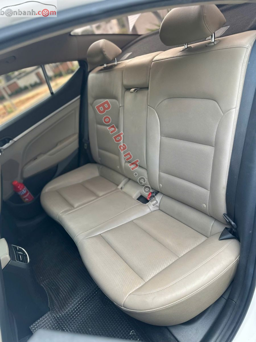 Bán ô tô Hyundai Elantra 2.0 AT - 2022 - xe cũ