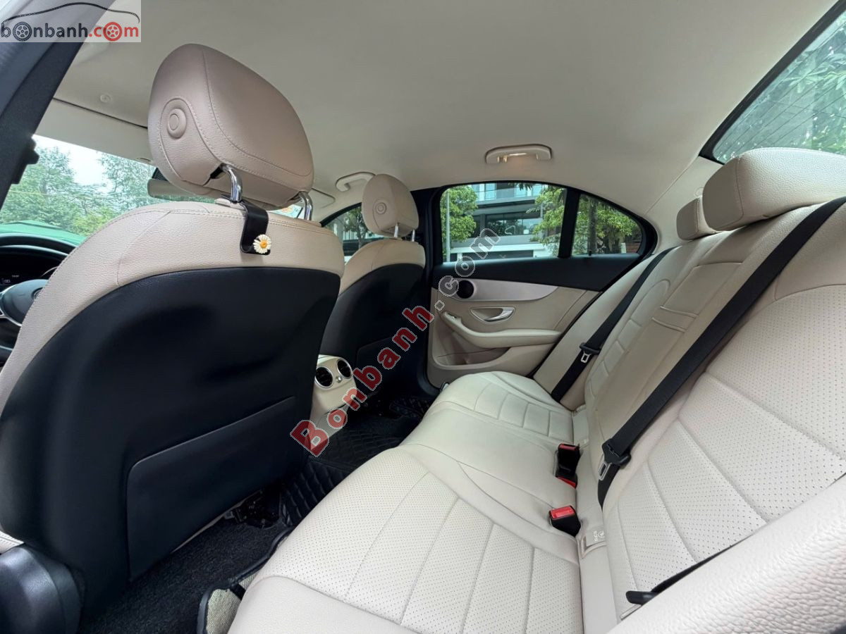 Bán ô tô Mercedes Benz C class C180 AMG - 2021 - xe cũ