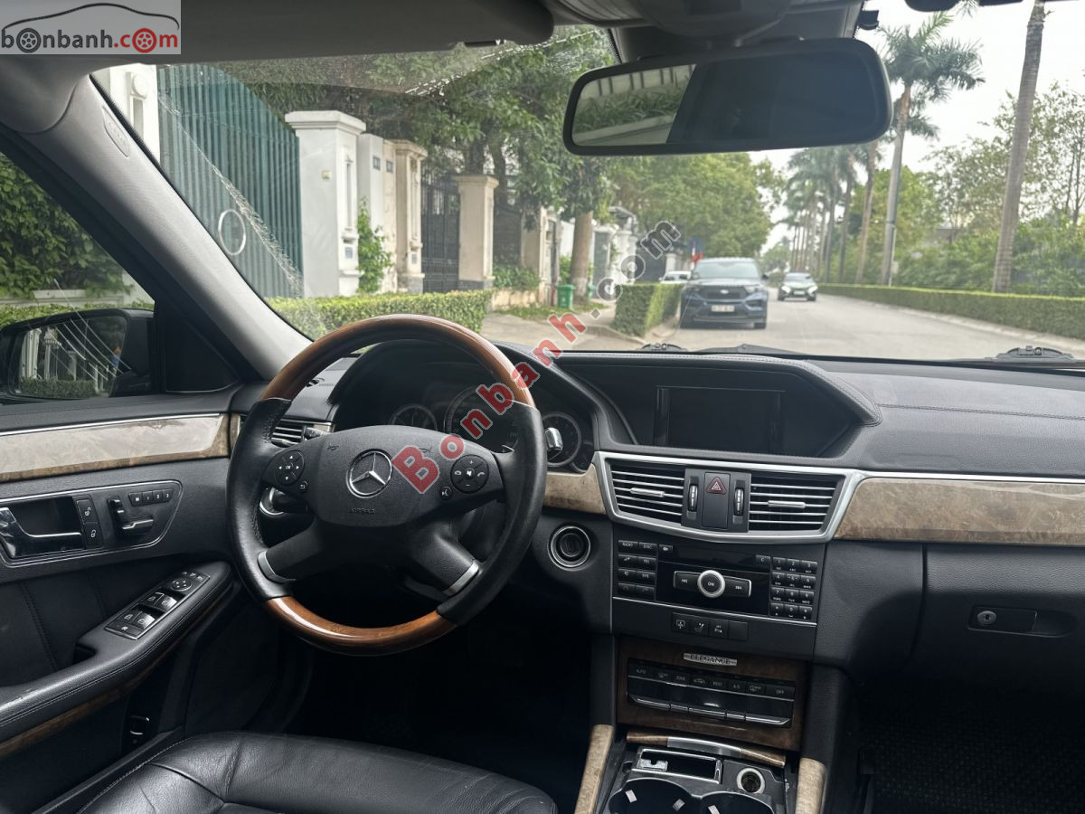 Bán ô tô Mercedes Benz E class E300 - 2011 - xe cũ
