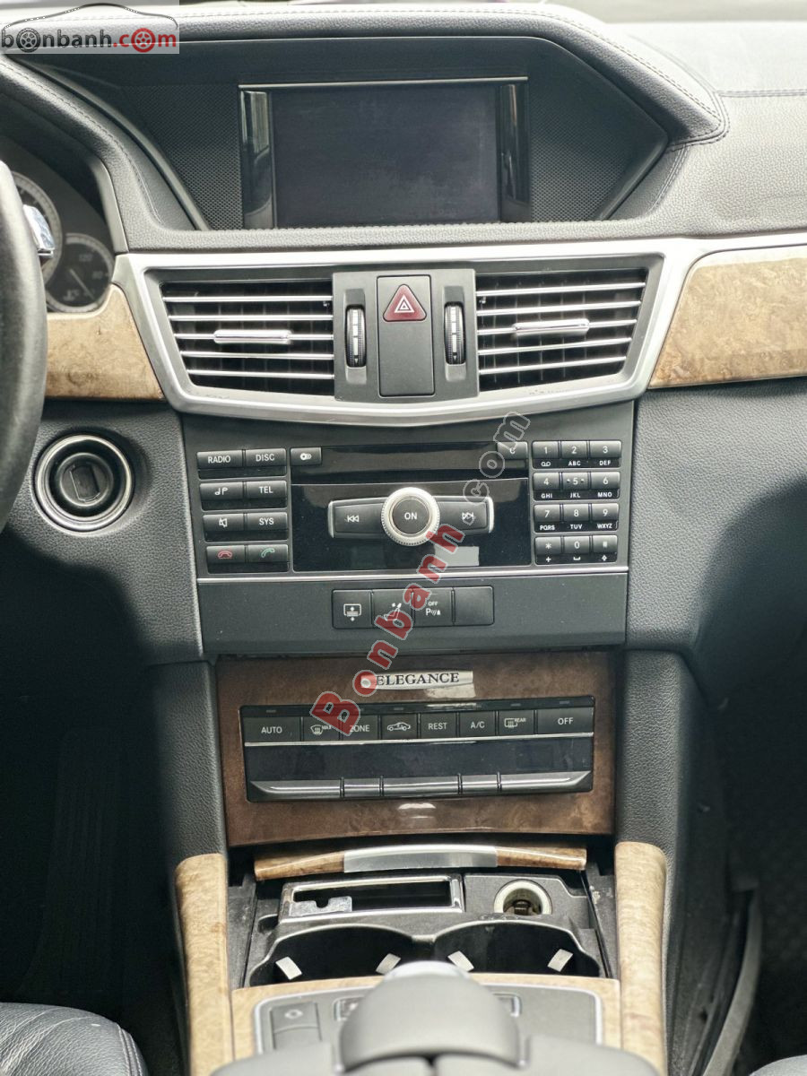 Bán ô tô Mercedes Benz E class E300 - 2011 - xe cũ