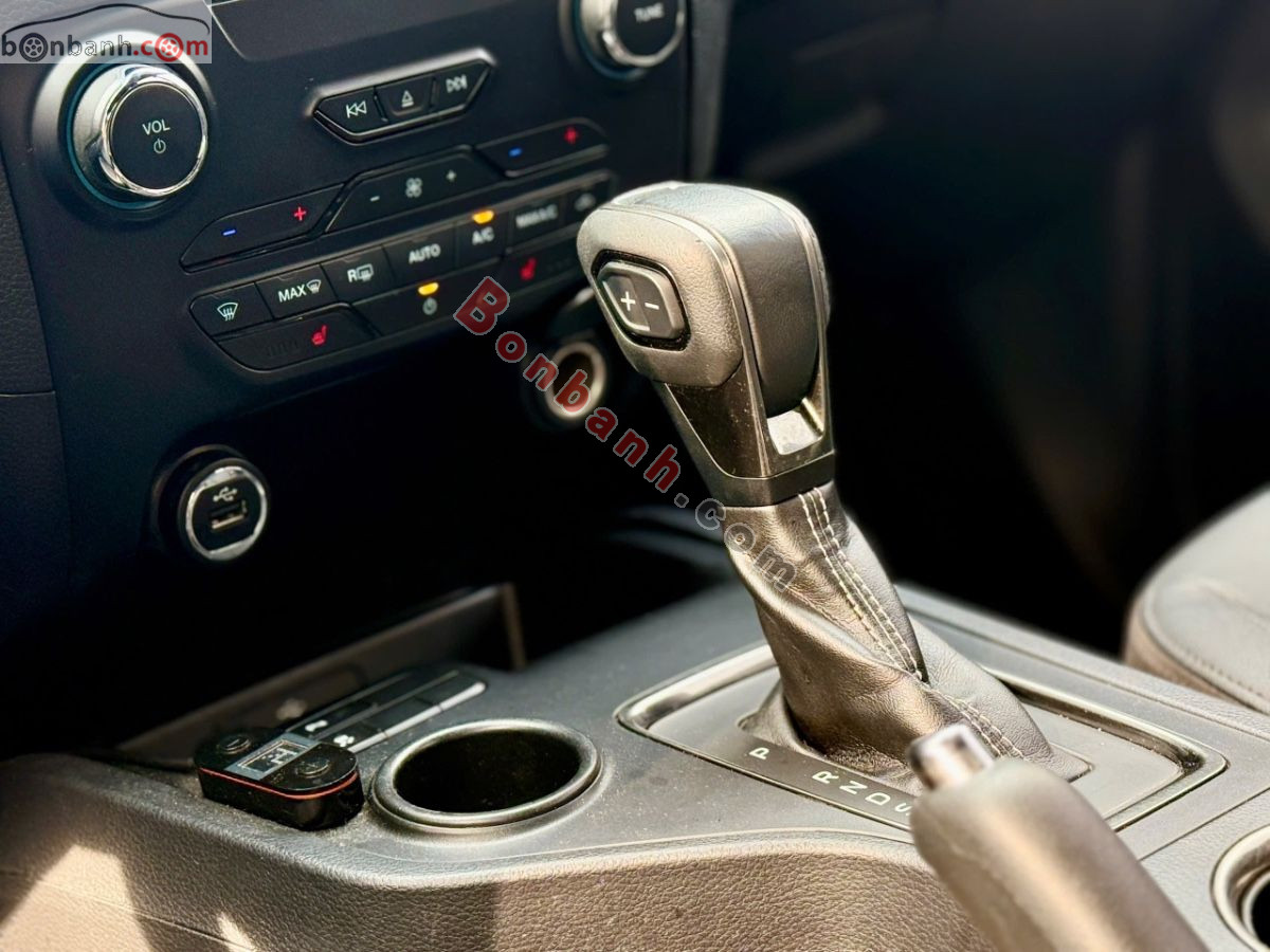 Bán ô tô Ford Everest Titanium 2.0L 4x2 AT - 2019 - xe cũ