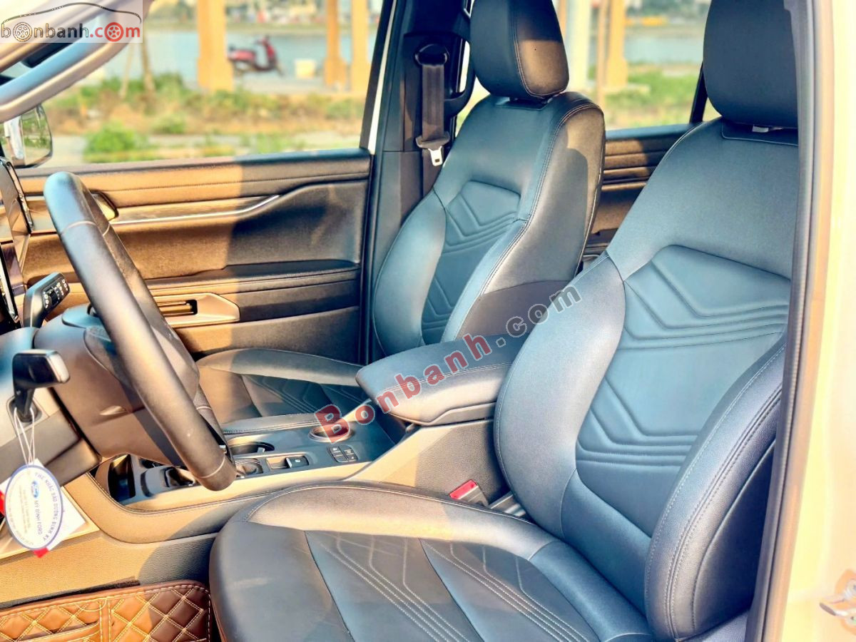 Bán ô tô Ford Everest Titanium 2.0L 4x2 AT - 2022 - xe cũ