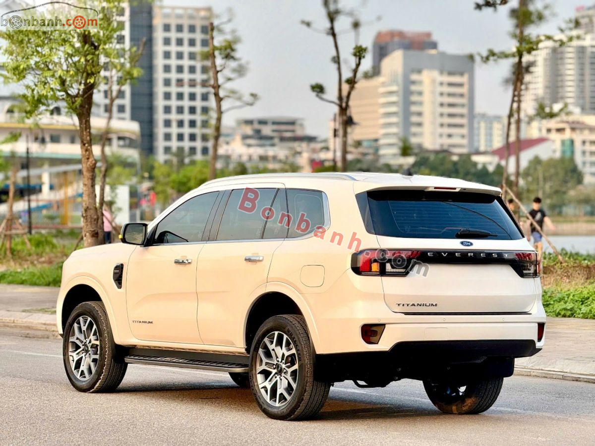 Bán ô tô Ford Everest Titanium 2.0L 4x2 AT - 2022 - xe cũ