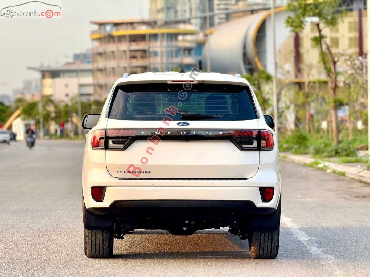Bán ô tô Ford Everest Titanium 2.0L 4x2 AT - 2022 - xe cũ