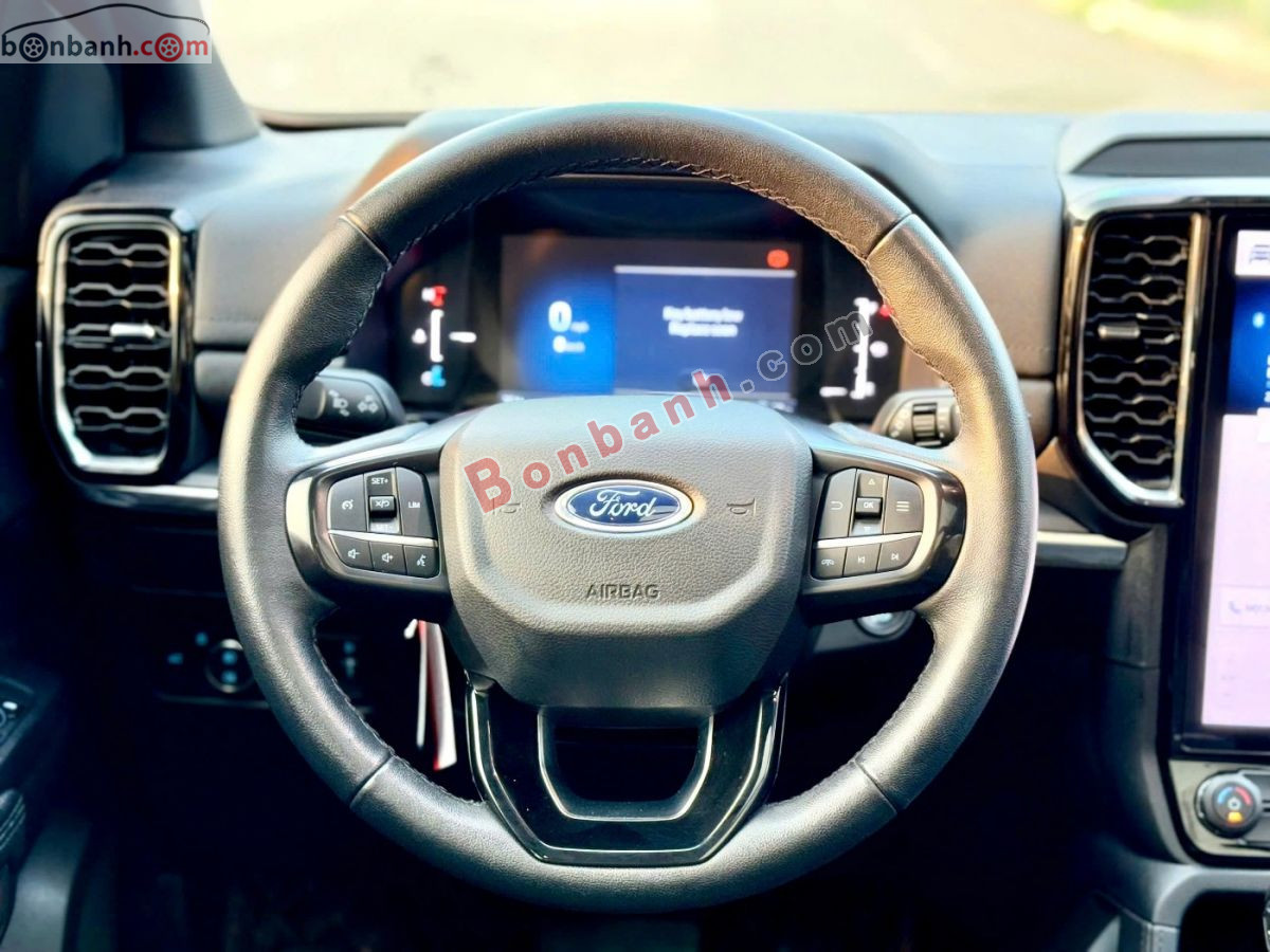 Bán ô tô Ford Everest Titanium 2.0L 4x2 AT - 2022 - xe cũ