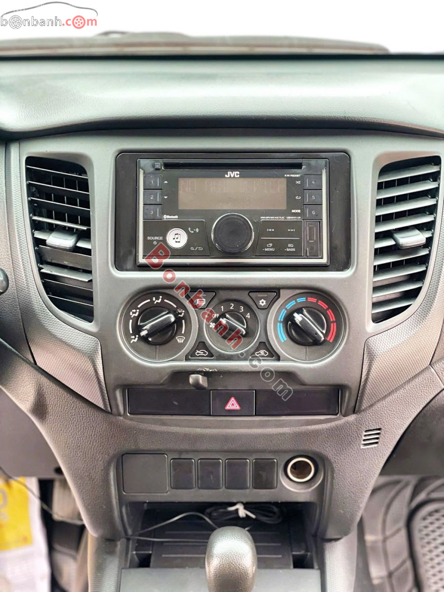 Bán ô tô Mitsubishi Triton 4x2 AT Mivec - 2020 - xe cũ